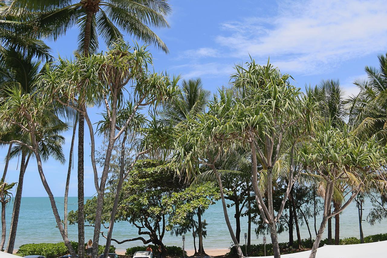 Drift Palm Cove Hotell Exteriör bild